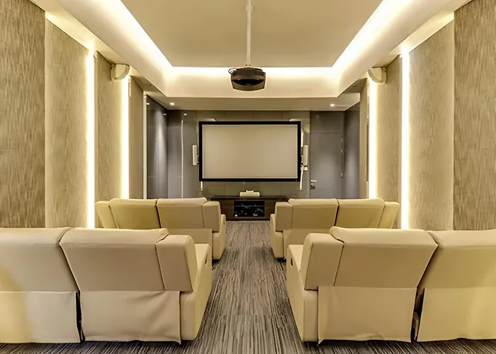 Hyde Sukhumvit 11 *