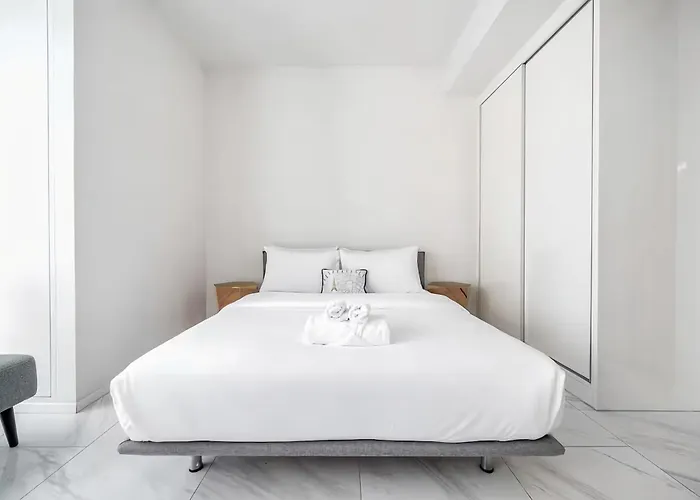 Hyde Sukhumvit 11 *
