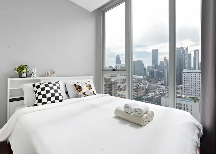 Hyde Sukhumvit 11 *