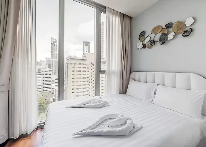 Hyde Sukhumvit 11 *